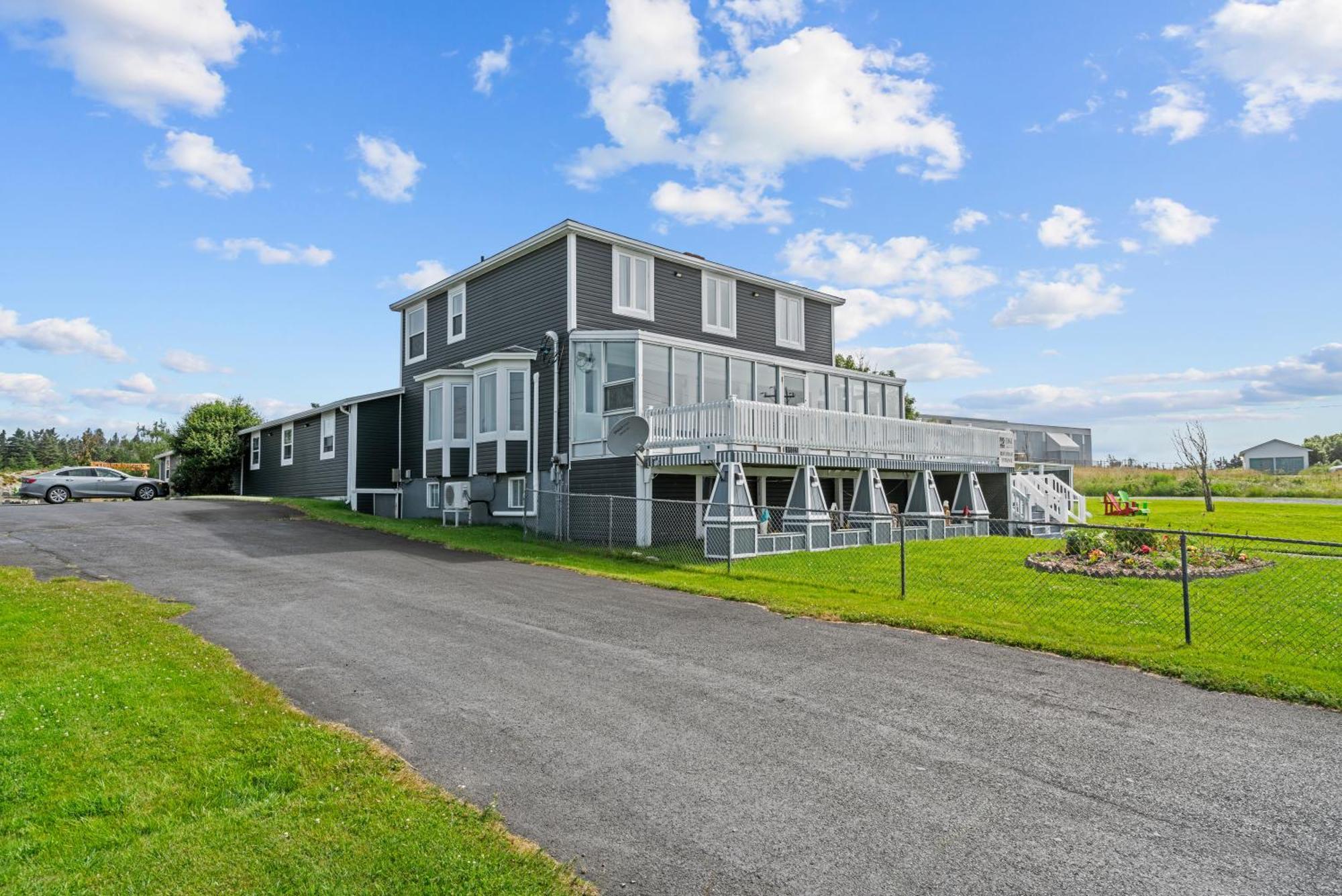 Edge Of The Avalon Inn Trepassey Exterior photo